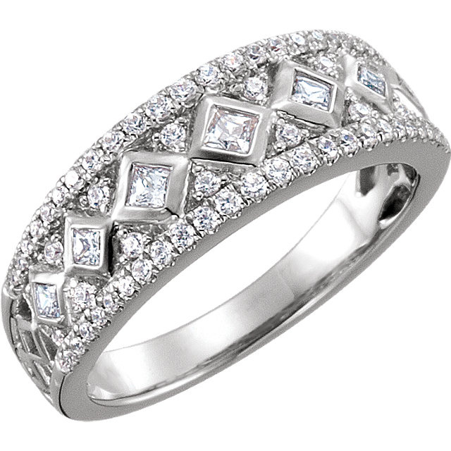 14 KT White 1/2 CTW Diamond Anniversary Band